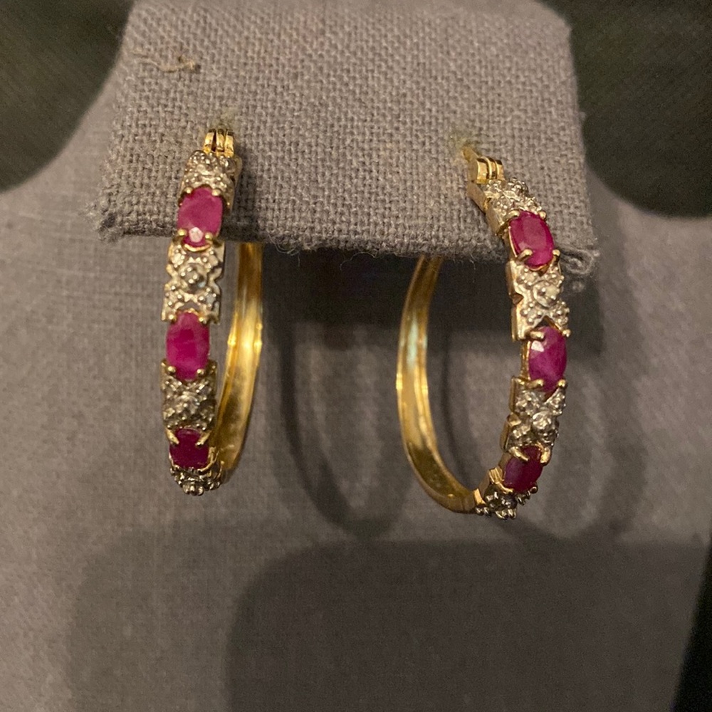 Vintage 925 gold plated ruby hoop with x & o's pierced earrings